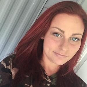 Meet your Posher, Whitney